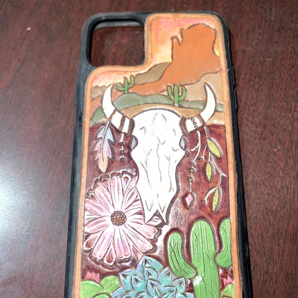 iPhone 11 Pro Max hand tooled case - Picture 1 of 1